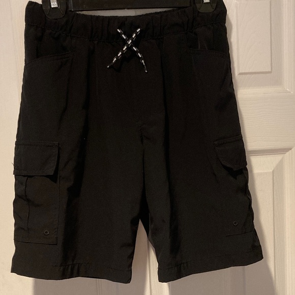 Lee Boys Black Cargo Shorts - Picture 1 of 6
